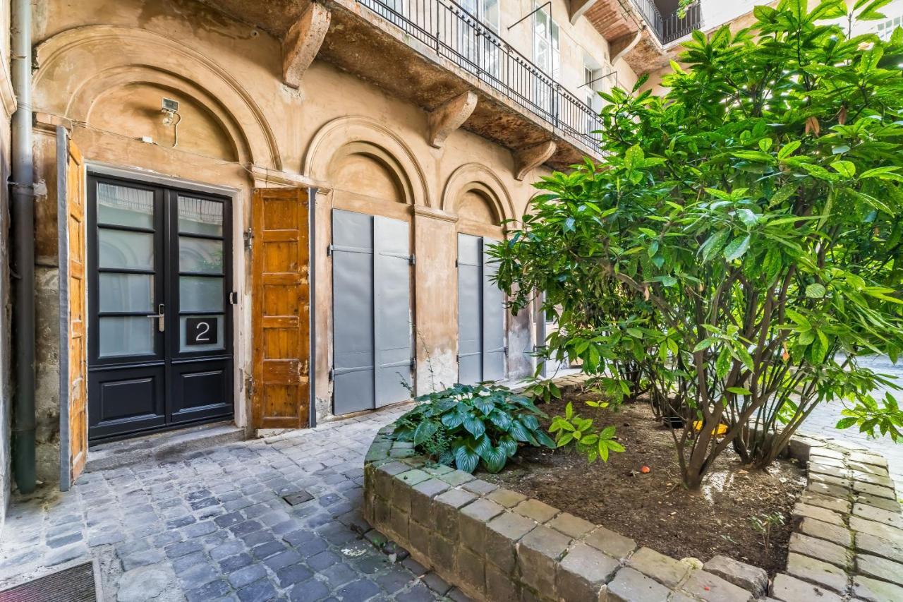Urban Stable Luxury Apartment *