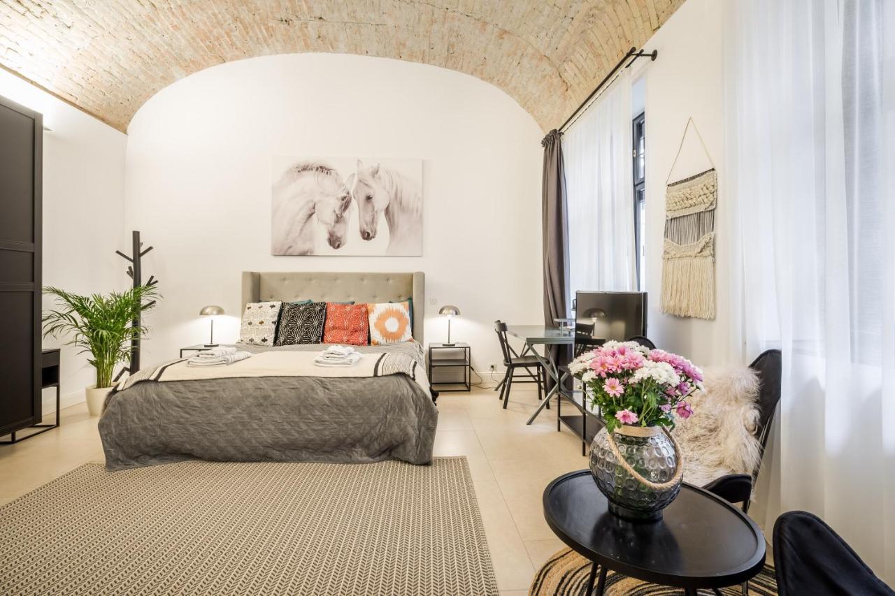 Apartment Urban Stable Luxury *