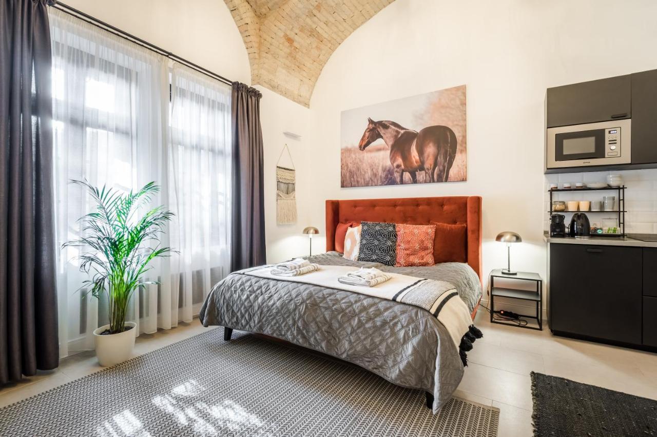 Urban Stable Luxury Apartment